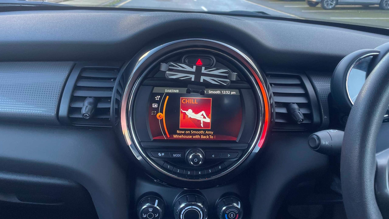 Used MINI Hatch 2019 for sale - 76789251: Photo 11