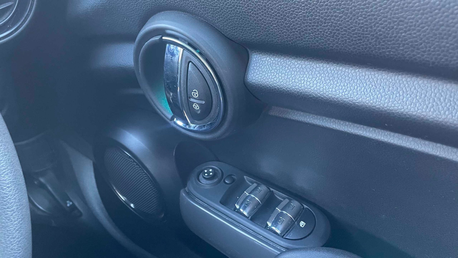 Used MINI Hatch 2019 for sale - 76789251: Photo 31