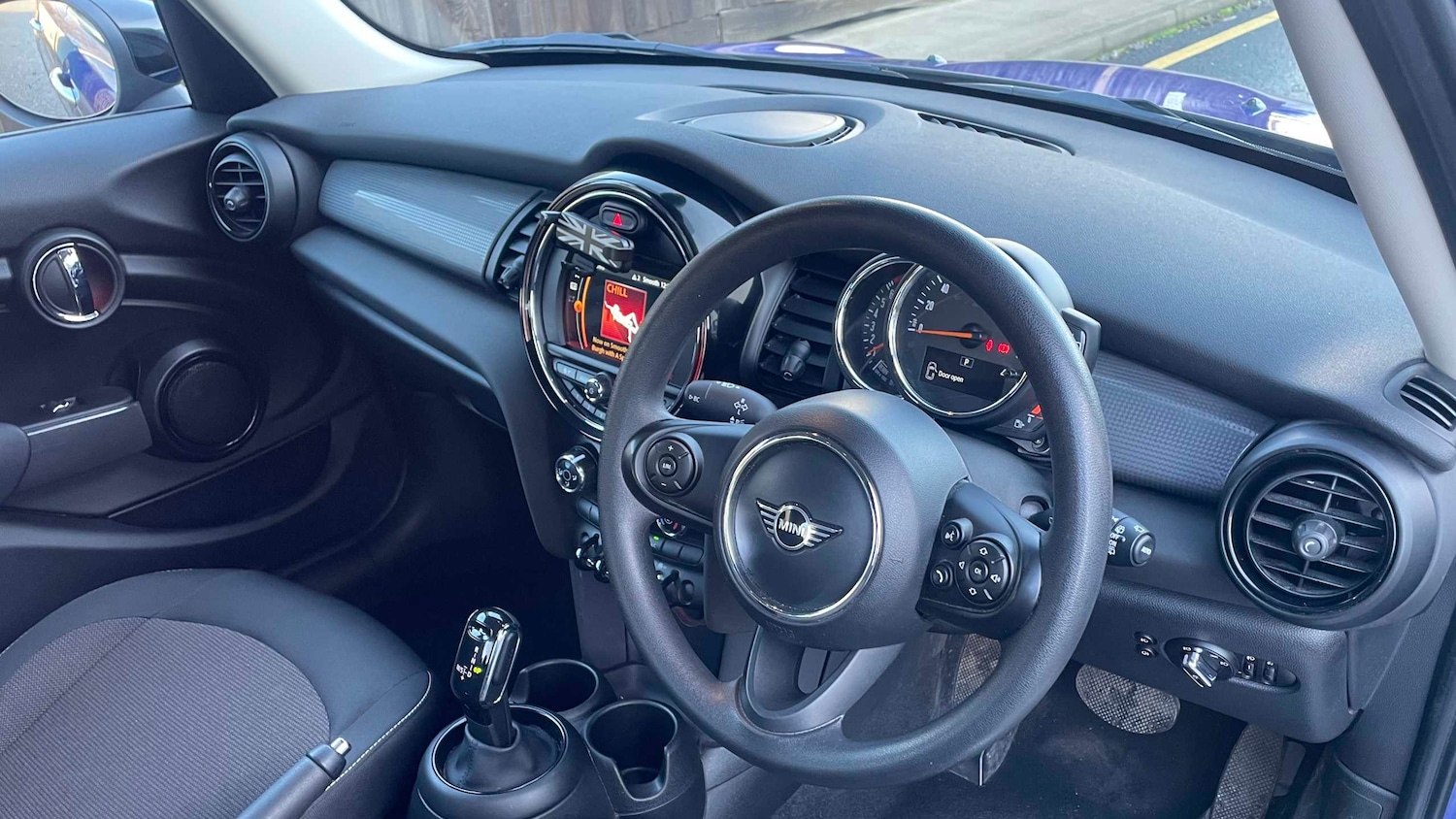 Used MINI Hatch 2019 for sale - 76789251: Photo 8