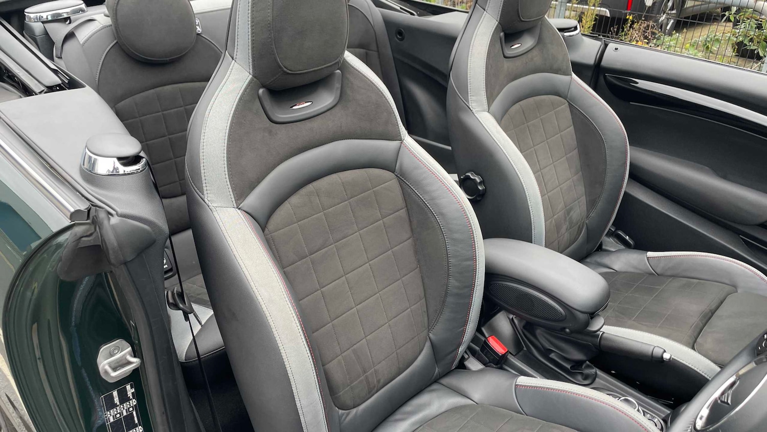 Used MINI Convertible 2023 for sale - 76475844: Photo 12