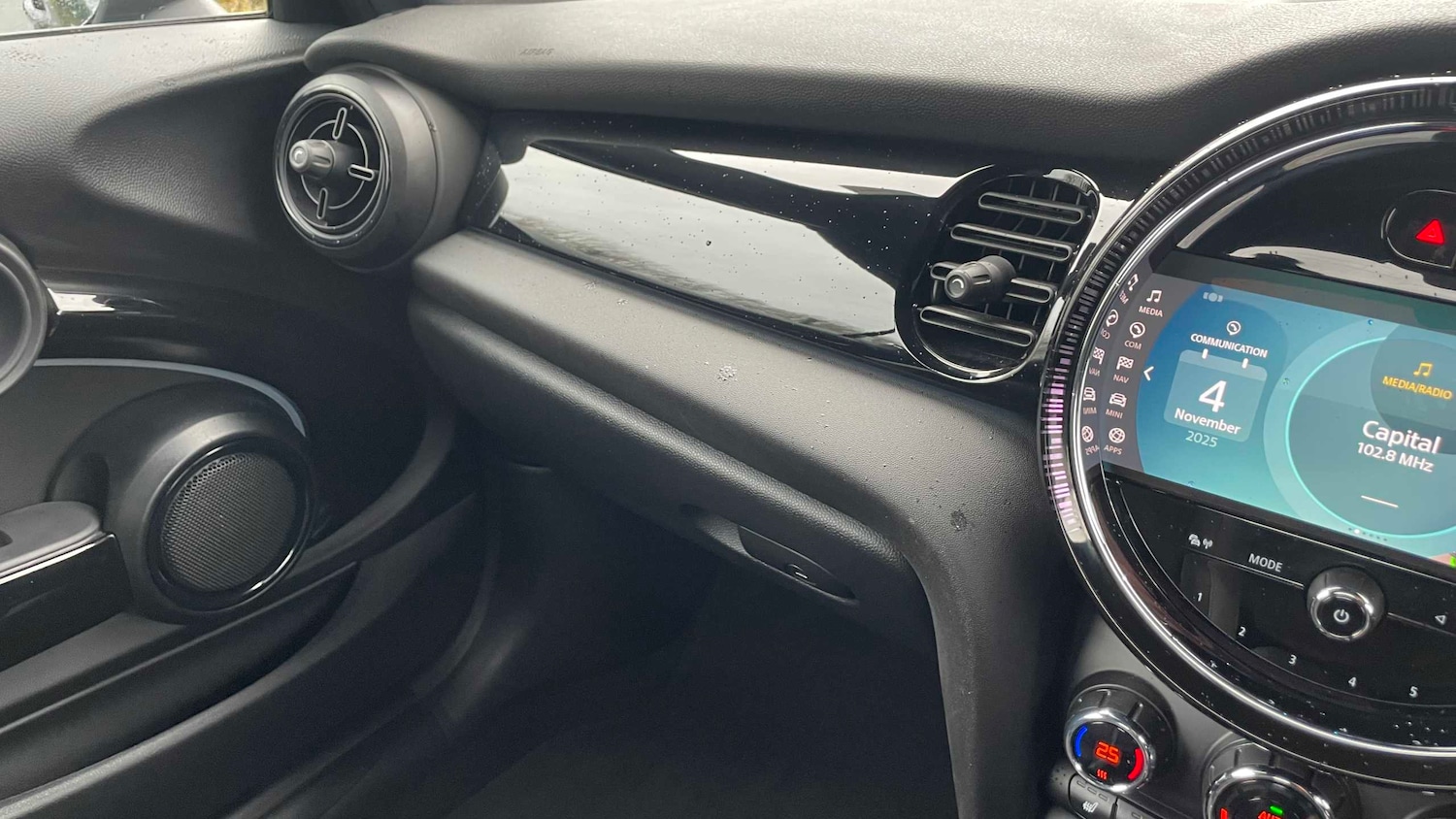 Used MINI Convertible 2023 for sale - 76475844: Photo 23