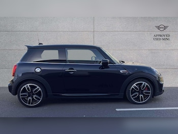 Used MINI Hatch 2019 for sale - 77842321: Photo