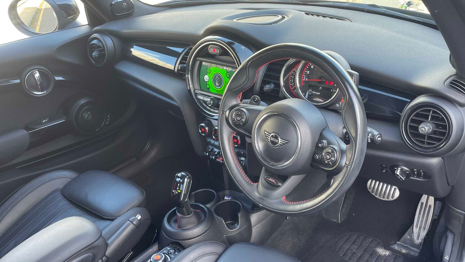 Used MINI Hatch 2019 for sale - 77842321: Photo 7