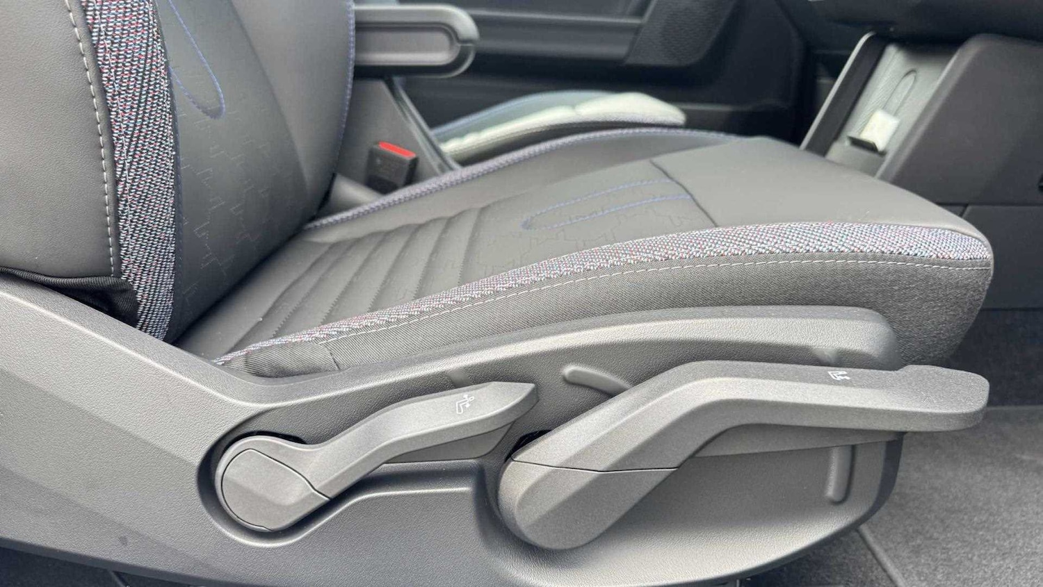 Used MINI Cooper 2025 for sale - 76540788: Photo 32