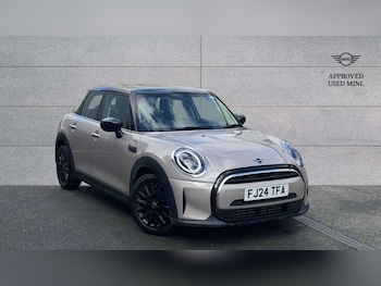 Used MINI Hatch 2024 for sale - 77842524: Photo