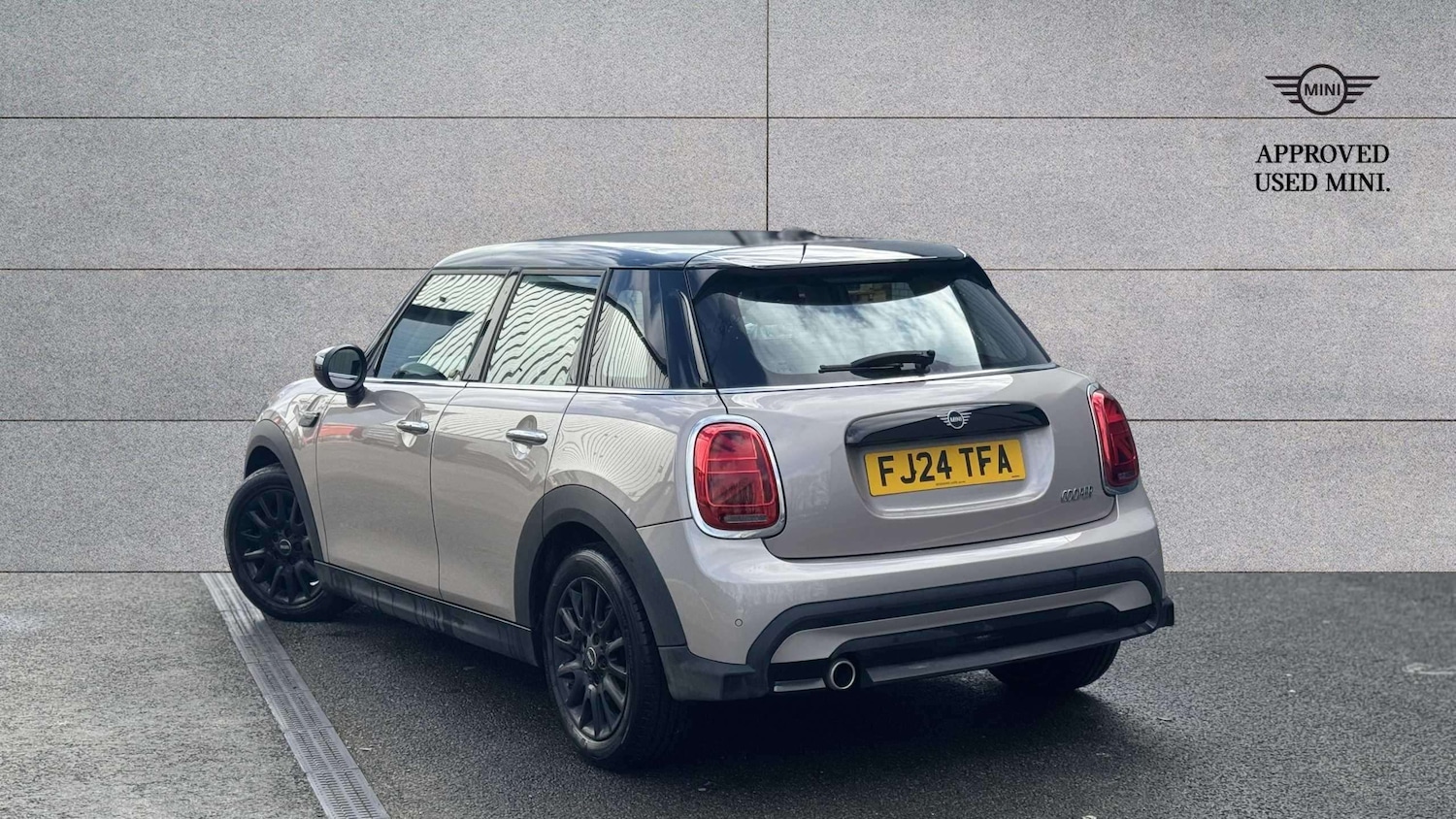 Used MINI Hatch 2024 for sale - 77842524: Photo 2