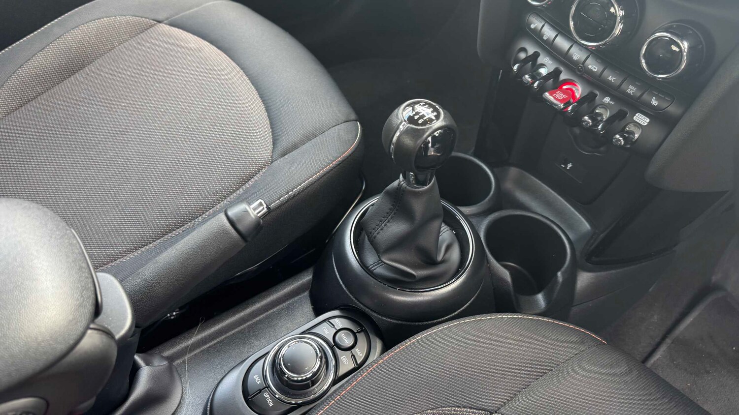 Used MINI Hatch 2024 for sale - 77842524: Photo 25