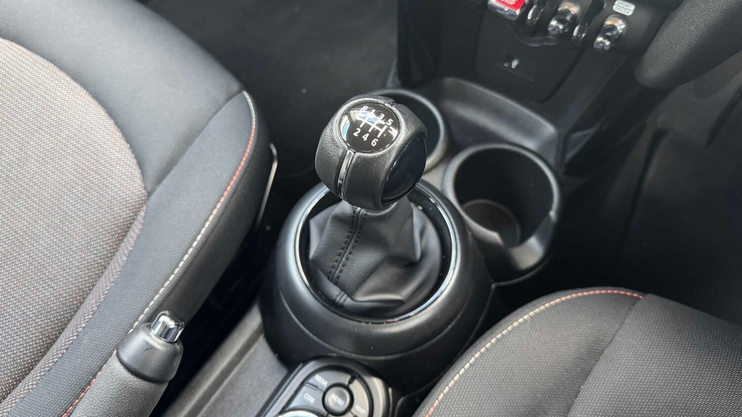 Used MINI Hatch 2024 for sale - 77842524: Photo 31