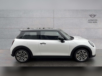 Used MINI Cooper 2024 for sale - 77219740: Photo