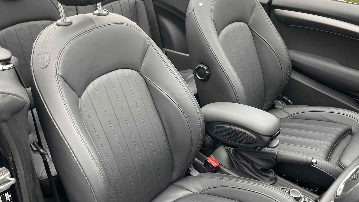 Used MINI Convertible 2023 for sale - 77615383: Photo 12