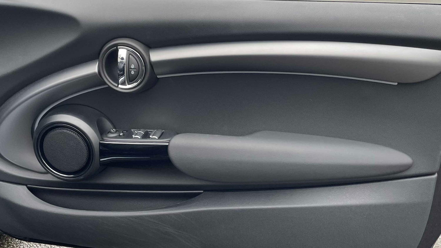 Used MINI Convertible 2023 for sale - 77615383: Photo 24