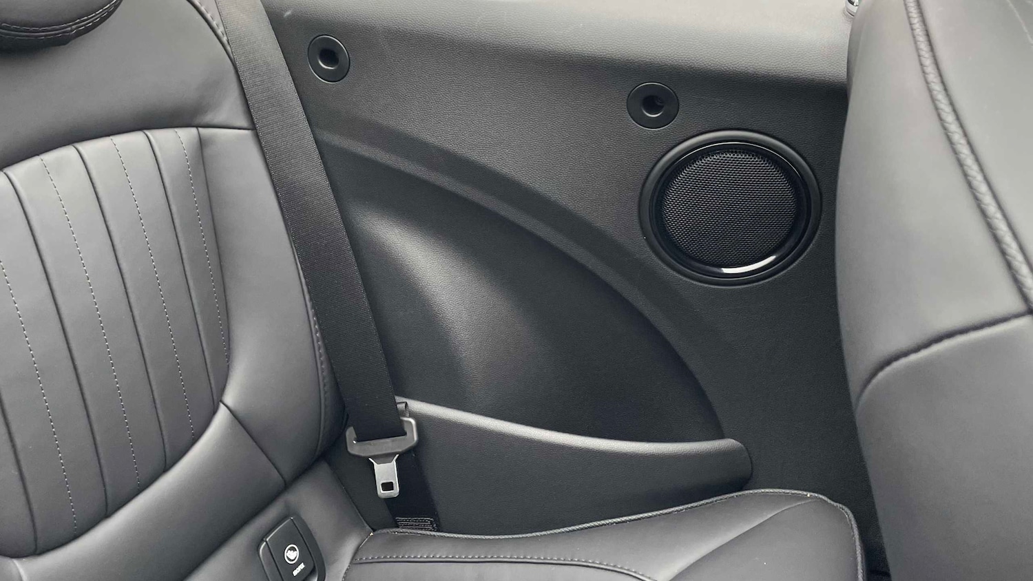 Used MINI Convertible 2023 for sale - 77615383: Photo 30