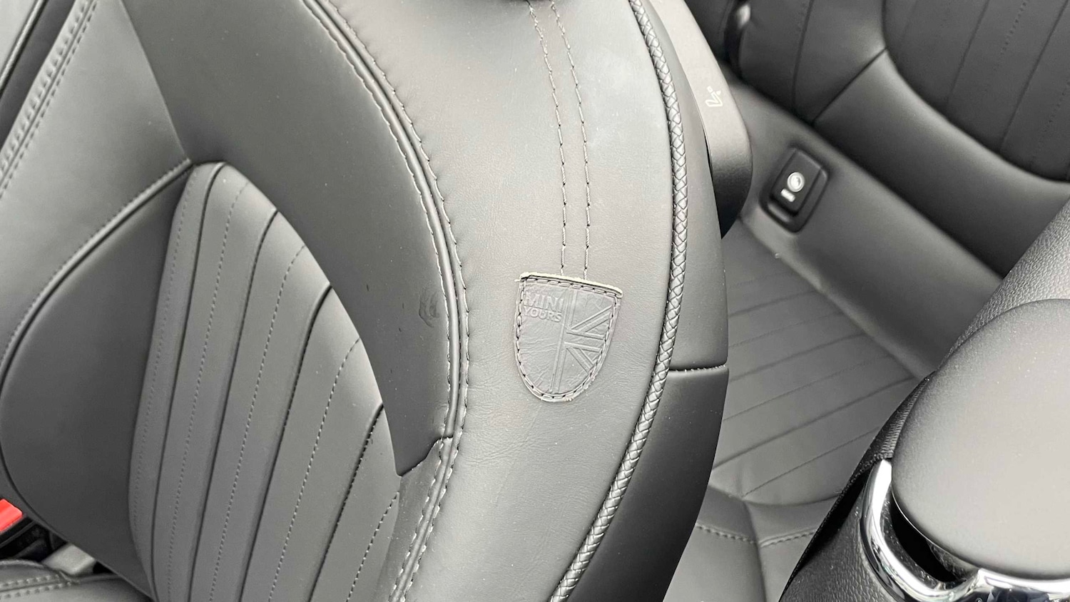 Used MINI Convertible 2023 for sale - 77615383: Photo 31