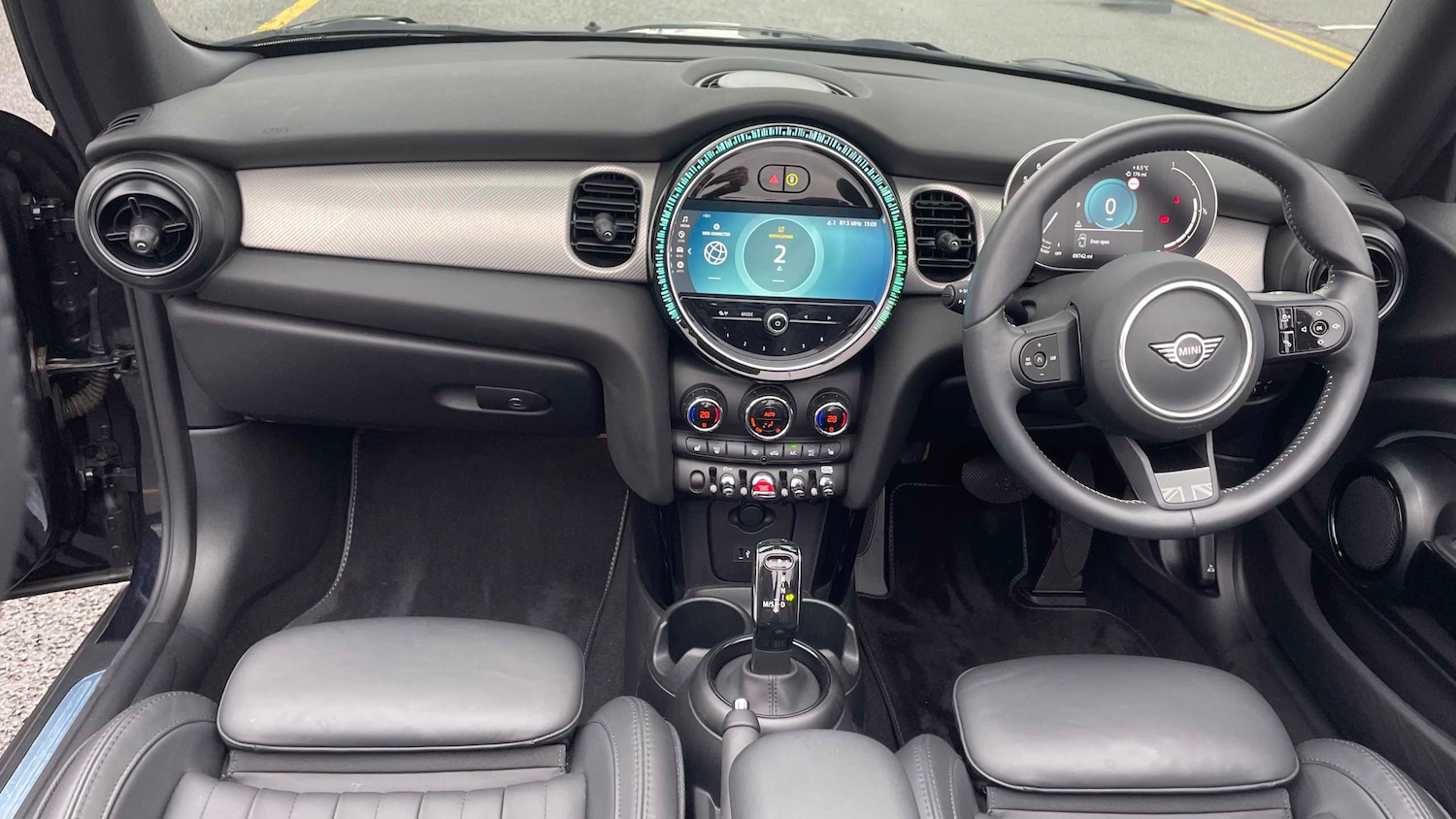 Used MINI Convertible 2023 for sale - 77615383: Photo 4