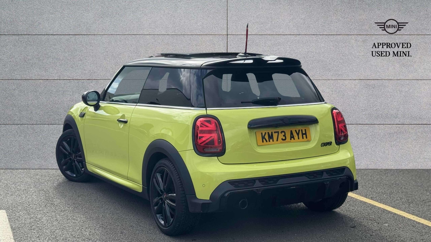 Used MINI Hatch 2023 for sale - 77842468: Photo 2