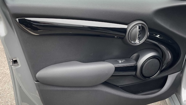 Used MINI Hatch 2019 for sale - 76298338: Photo 24