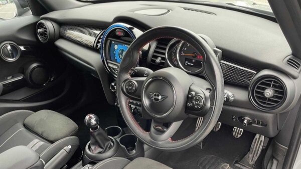 Used MINI Hatch 2019 for sale - 76298338: Photo 7