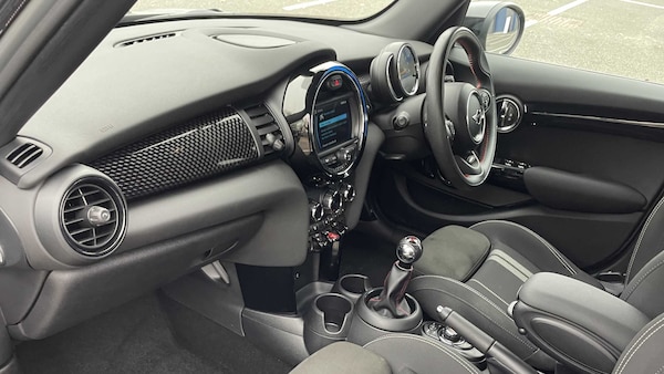 Used MINI Hatch 2019 for sale - 76298338: Photo 8
