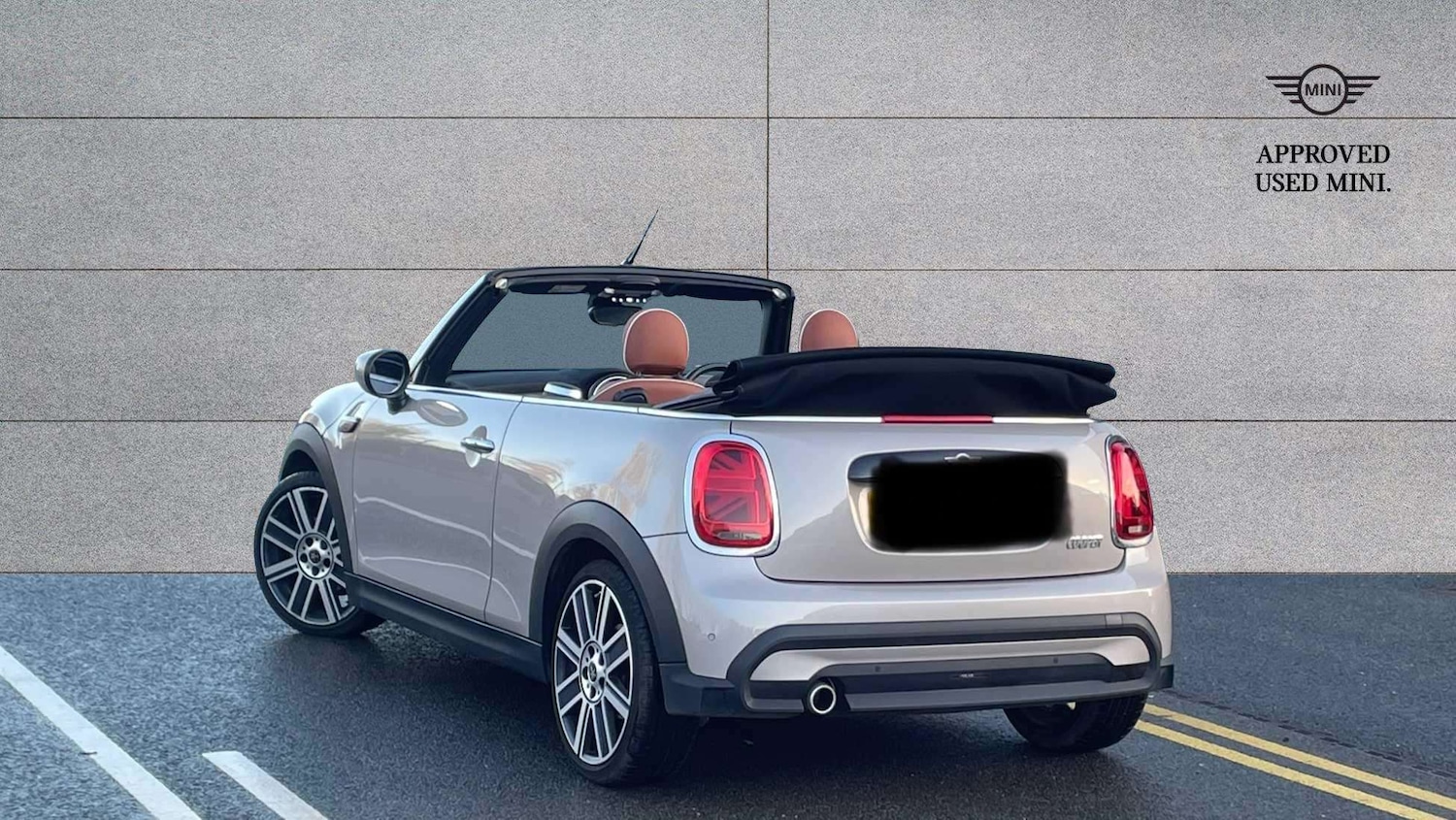 Used MINI Convertible 2023 for sale - 77282046: Photo 2