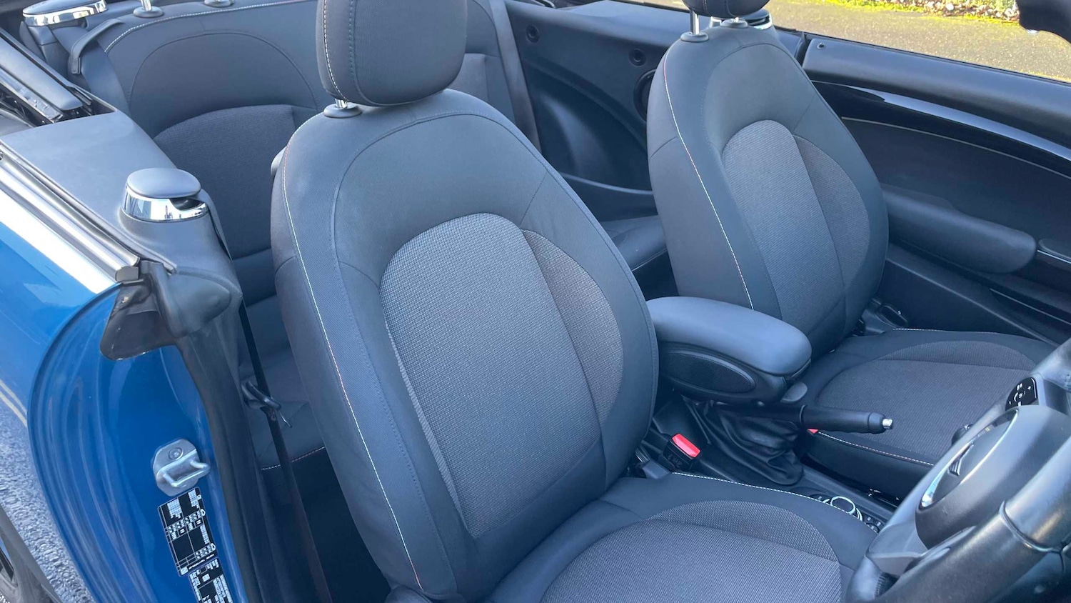 Used MINI Convertible 2022 for sale - 76705037: Photo 12