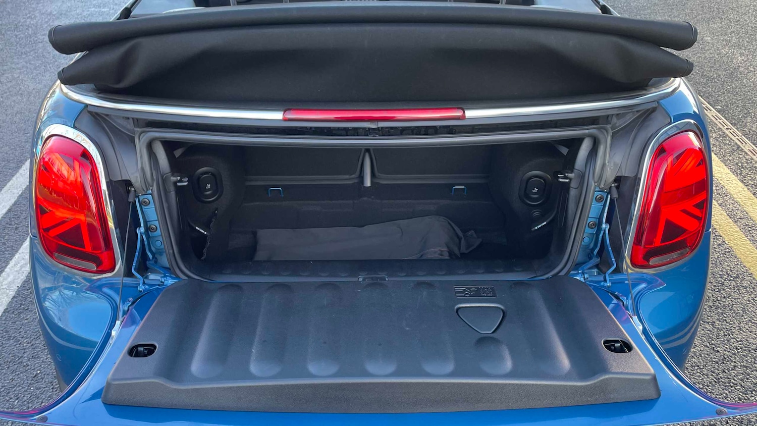 Used MINI Convertible 2022 for sale - 76705037: Photo 18