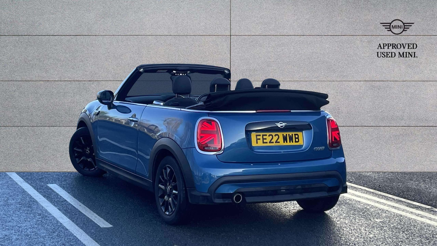 Used MINI Convertible 2022 for sale - 76705037: Photo 2