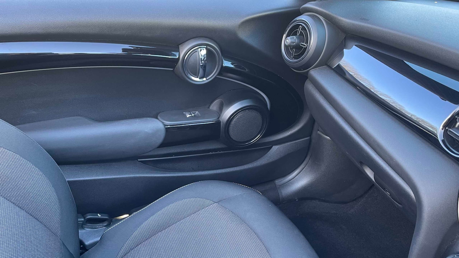 Used MINI Convertible 2022 for sale - 76705037: Photo 29