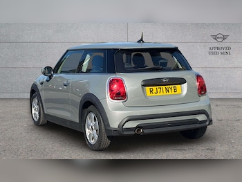 Used MINI Hatch 2022 for sale - 76329233: Photo