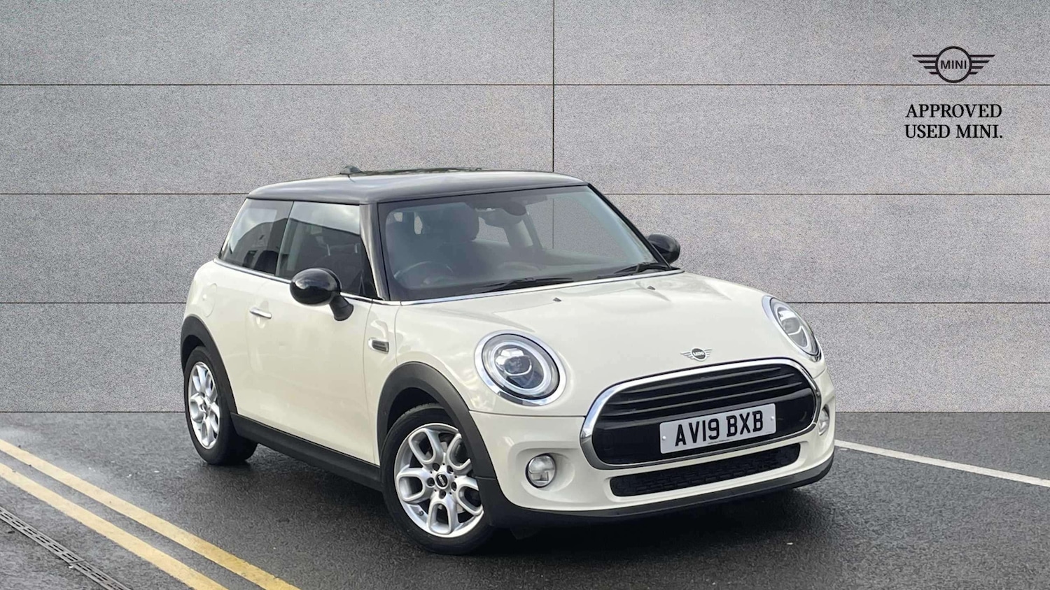 Used MINI Hatch 2019 for sale - 76523975: Photo 1