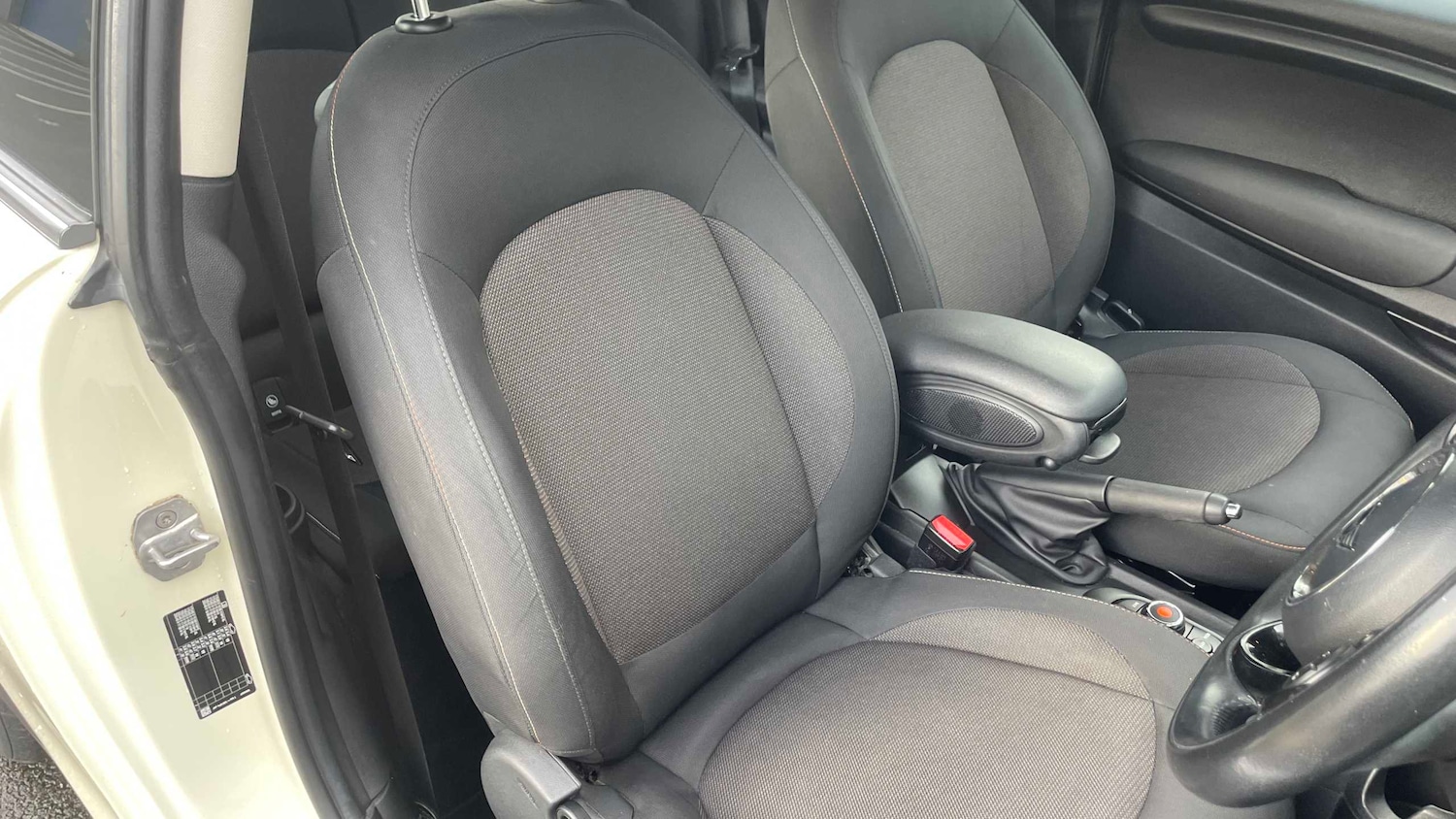 Used MINI Hatch 2019 for sale - 76523975: Photo 10