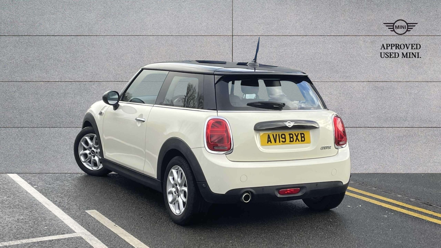Used MINI Hatch 2019 for sale - 76523975: Photo 2