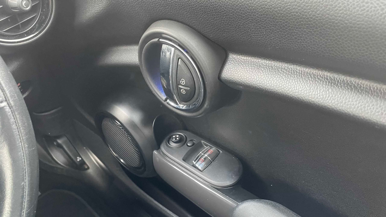 Used MINI Hatch 2019 for sale - 76523975: Photo 28