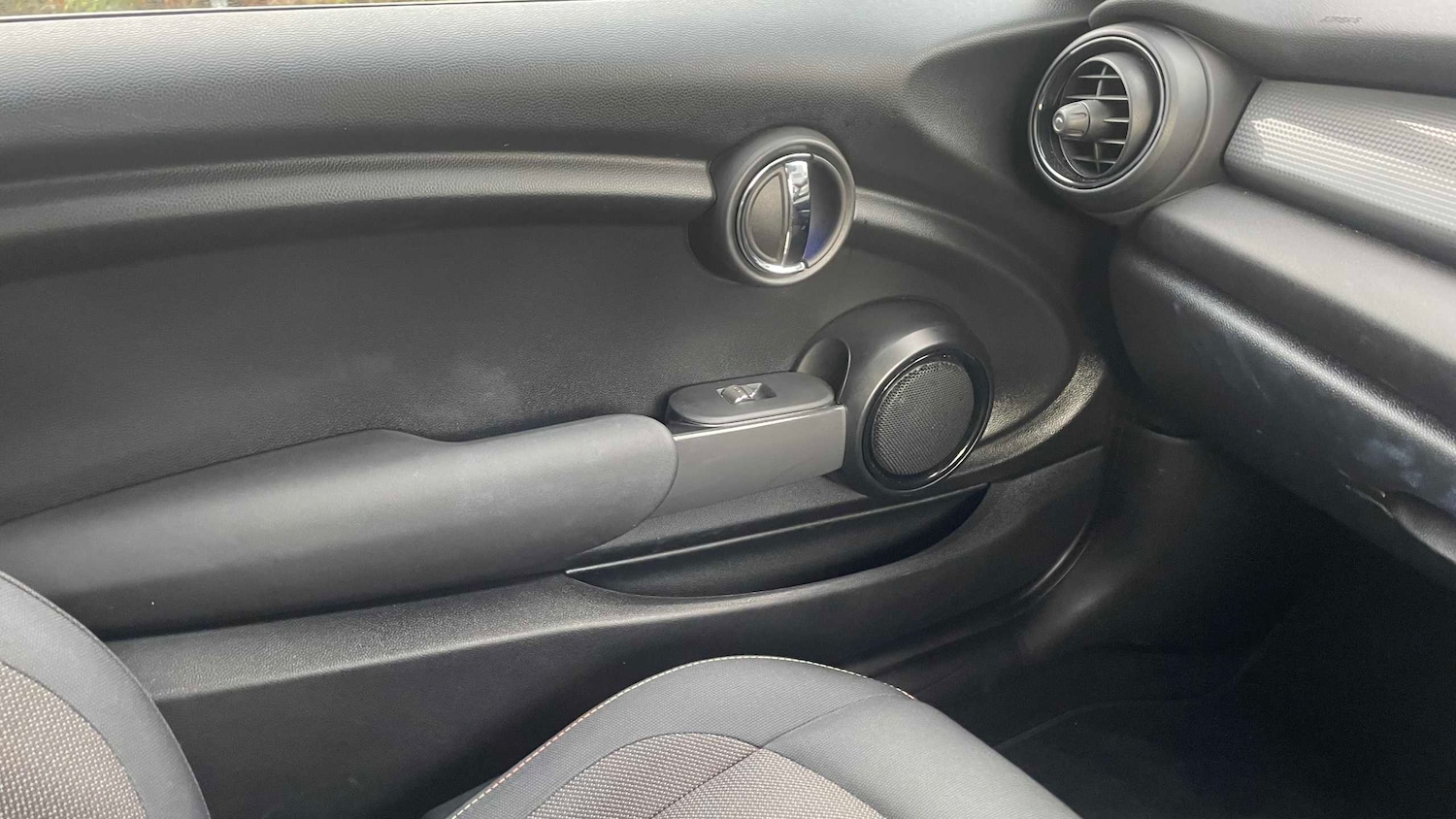 Used MINI Hatch 2019 for sale - 76523975: Photo 31