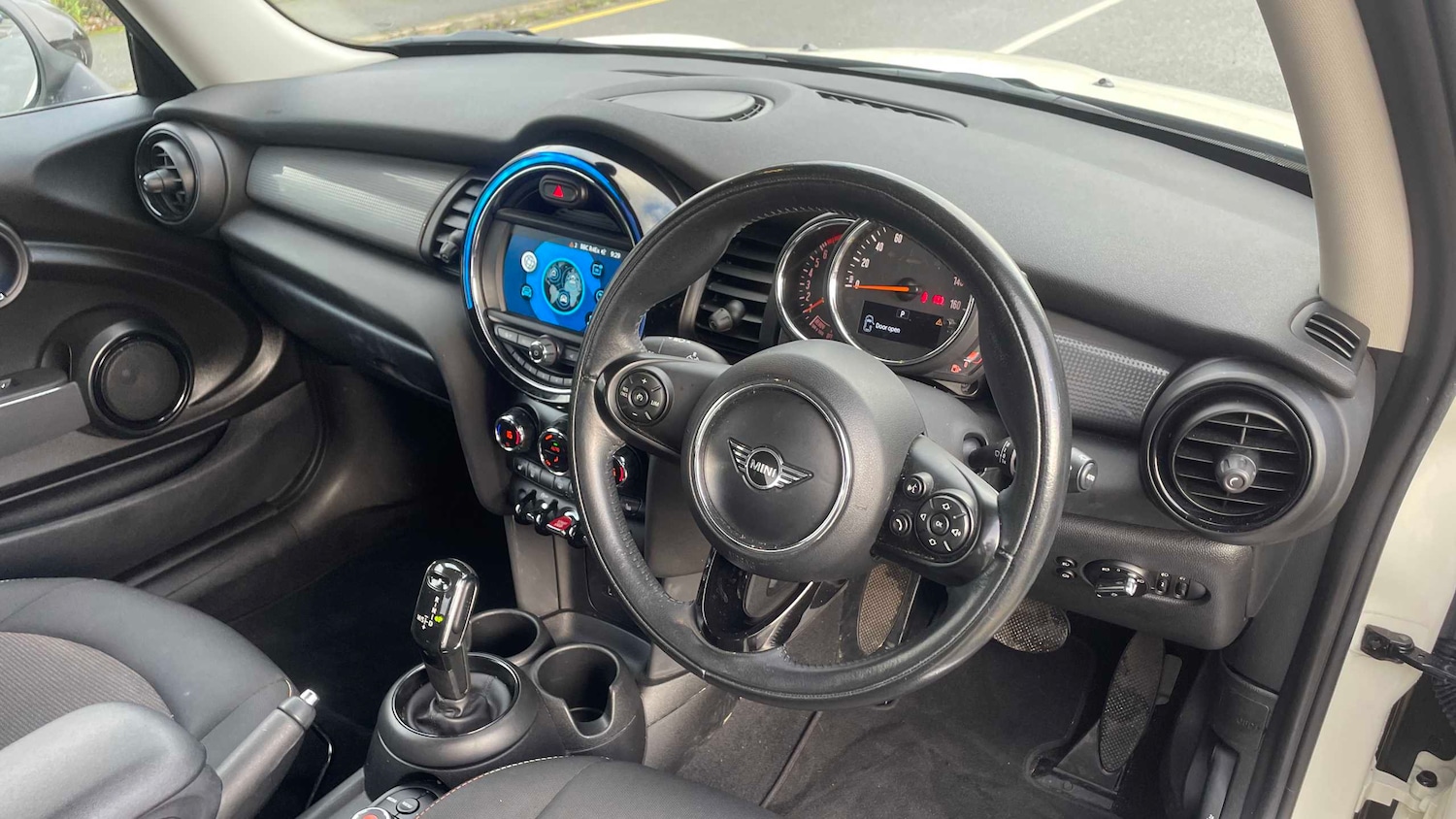 Used MINI Hatch 2019 for sale - 76523975: Photo 7