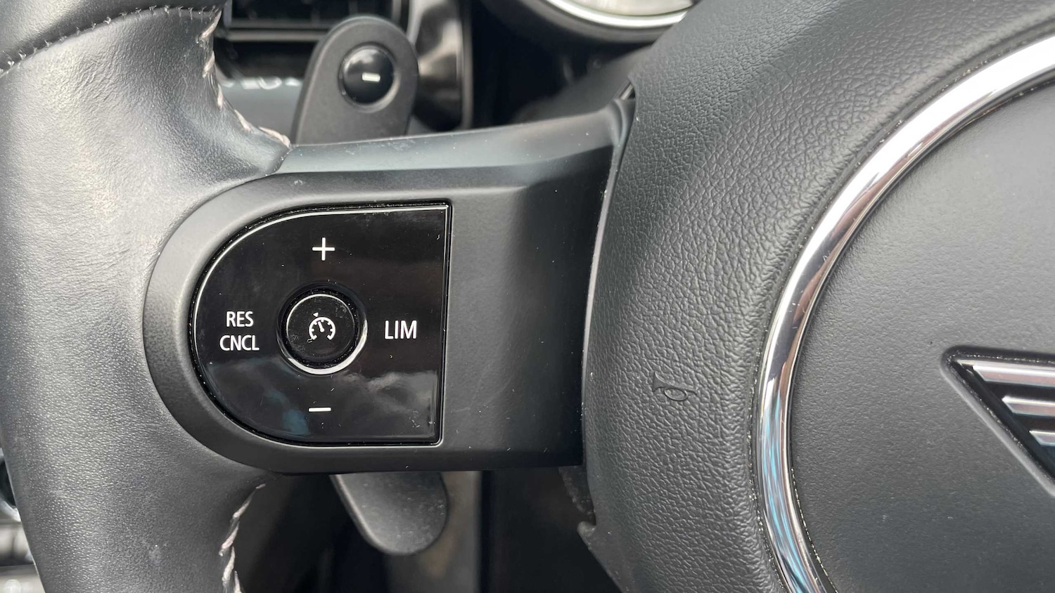 Used MINI Convertible 2022 for sale - 77756550: Photo 21