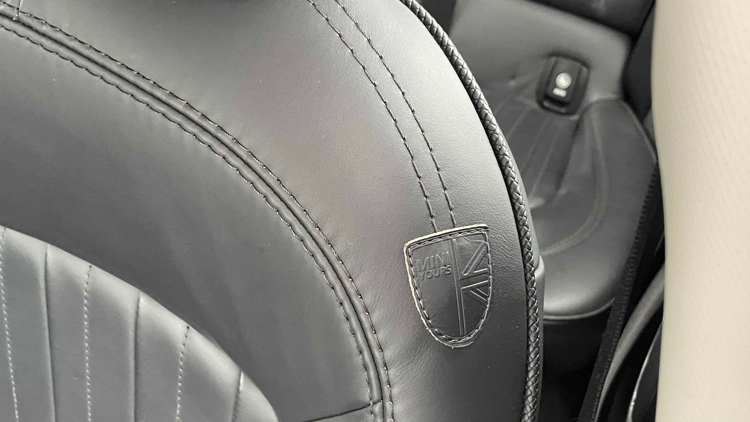 Used MINI Hatch 2019 for sale - 77648965: Photo 32