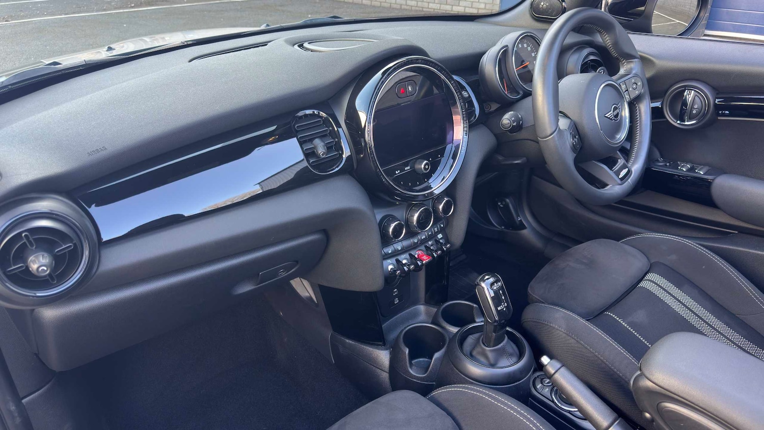 Used MINI Convertible 2023 for sale - 77756619: Photo 10