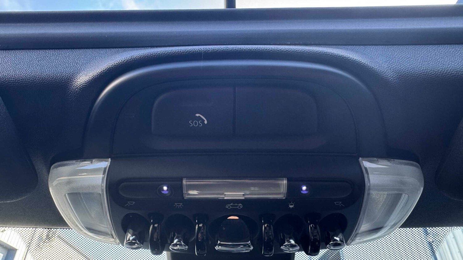 Used MINI Convertible 2023 for sale - 77756619: Photo 17