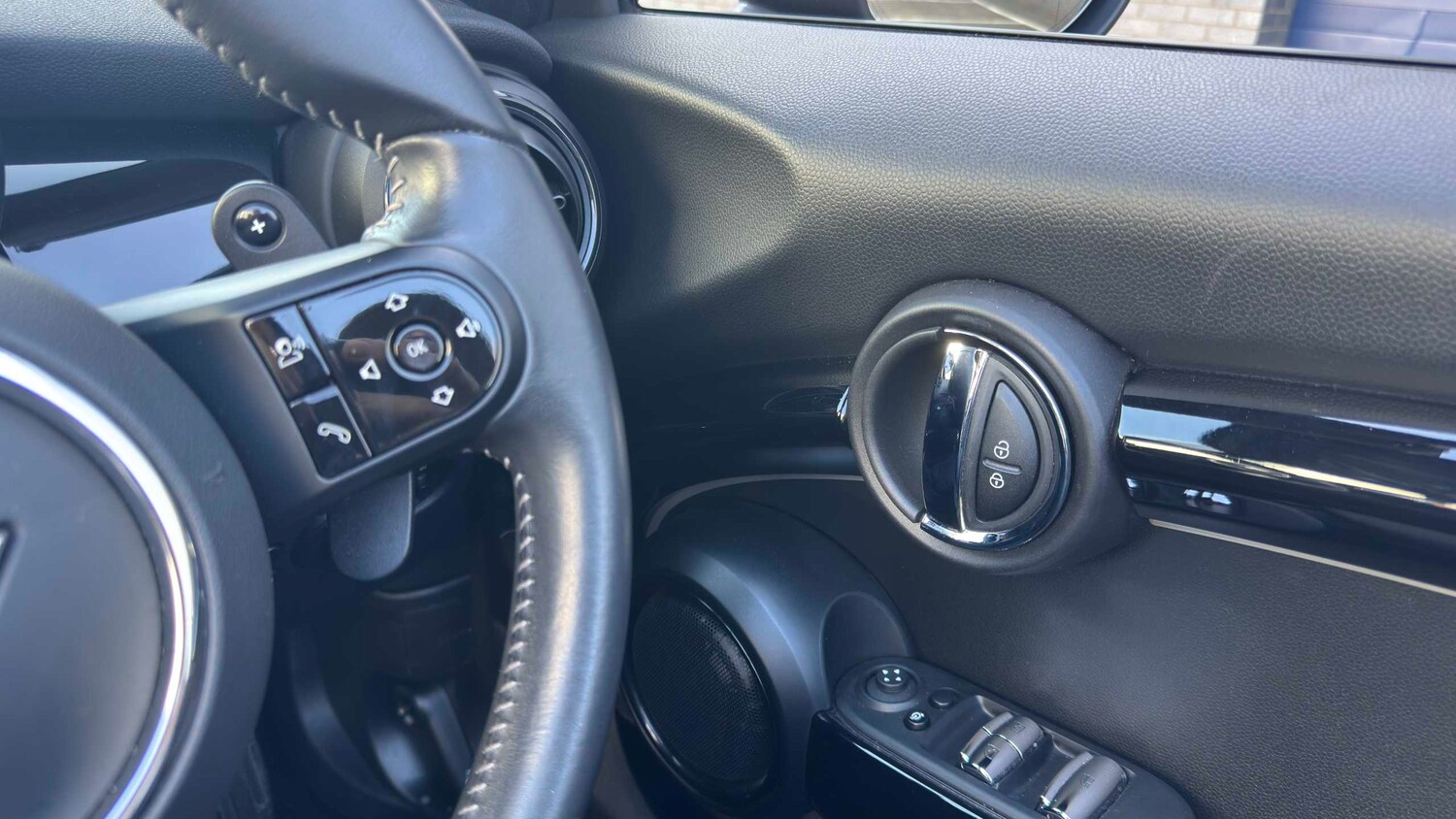 Used MINI Convertible 2023 for sale - 77756619: Photo 27