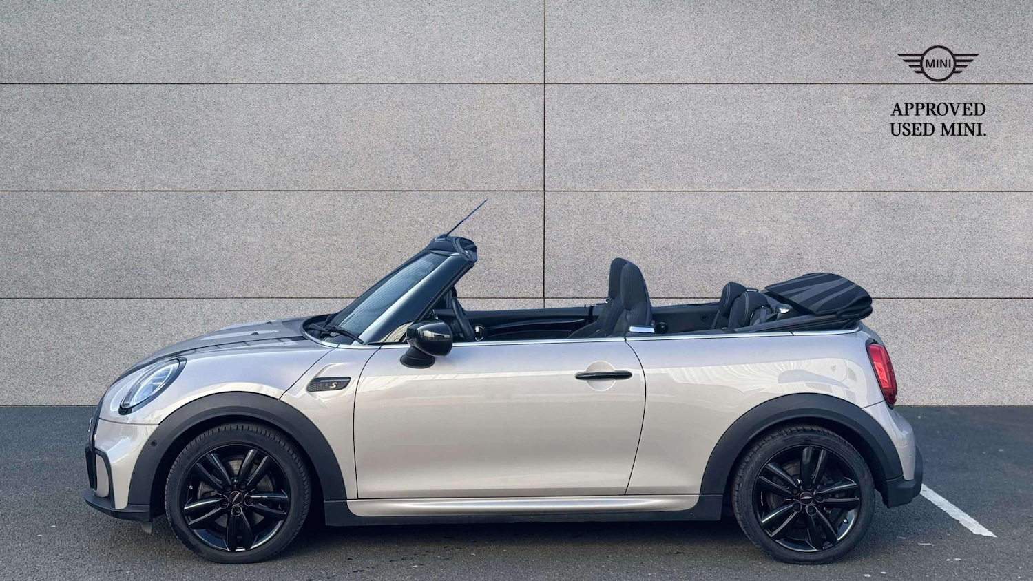 Used MINI Convertible 2023 for sale - 77756619: Photo 3
