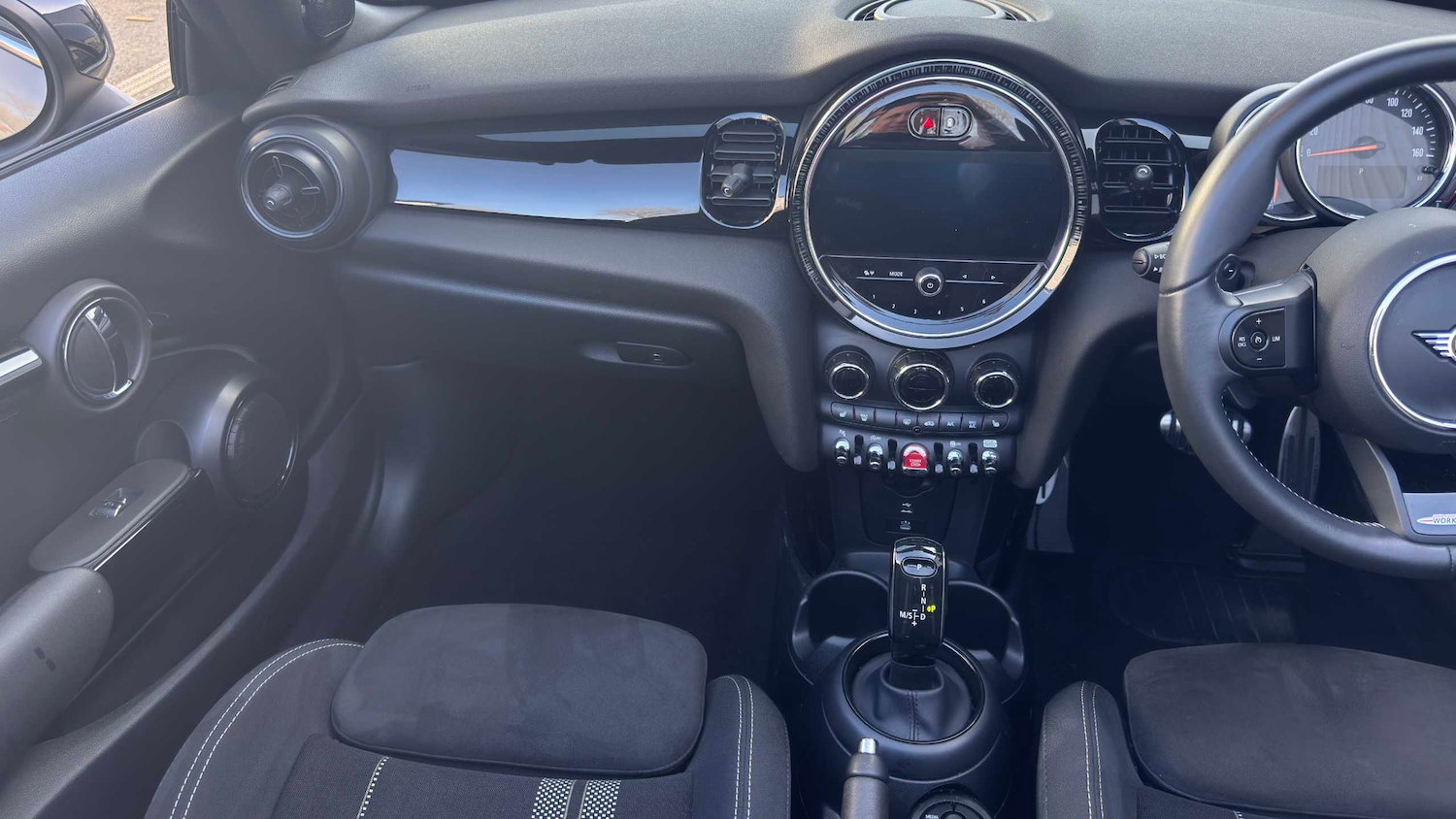 Used MINI Convertible 2023 for sale - 77756619: Photo 7