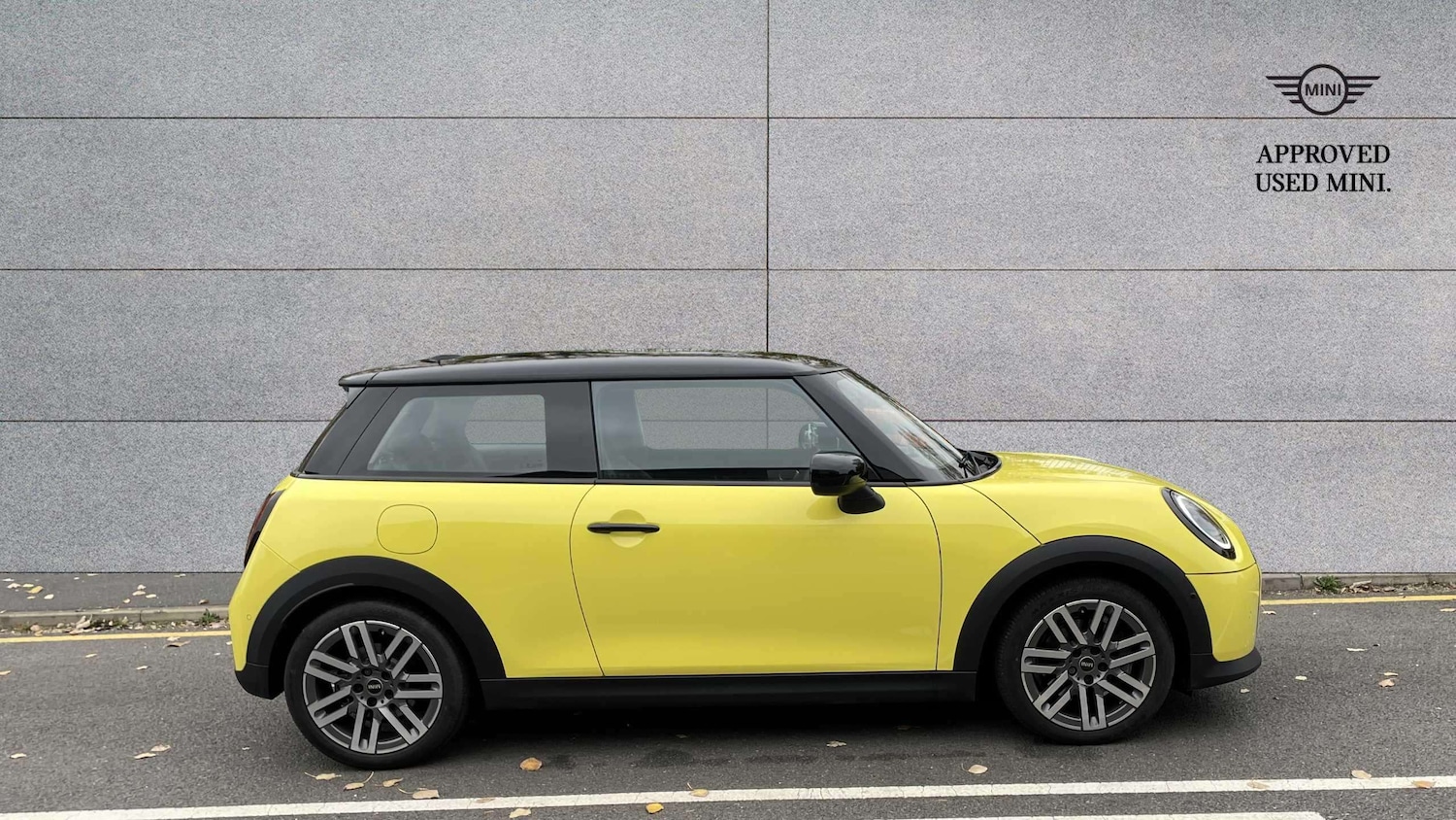 Used MINI Cooper 2024 for sale - 76442495: Photo 3