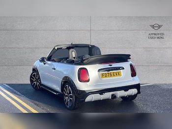 Used MINI Cooper 2025 for sale - 77011110: Photo