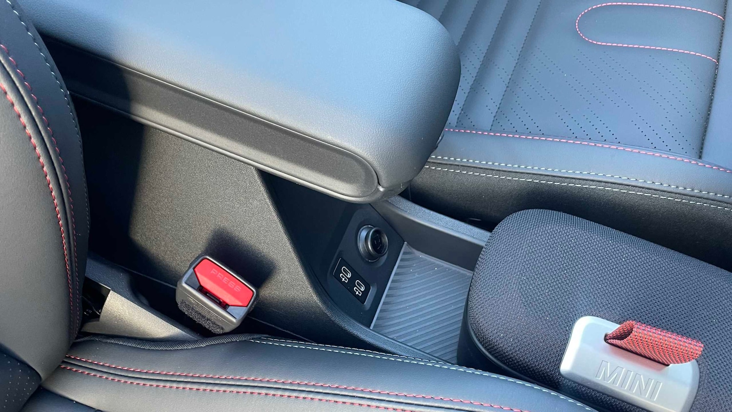 Used MINI Cooper 2025 for sale - 77011110: Photo 8