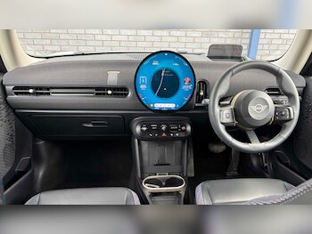 Used MINI Cooper 2024 for sale - 79002103: Photo