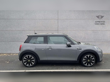 Used MINI Hatch 2022 for sale - 76362621: Photo