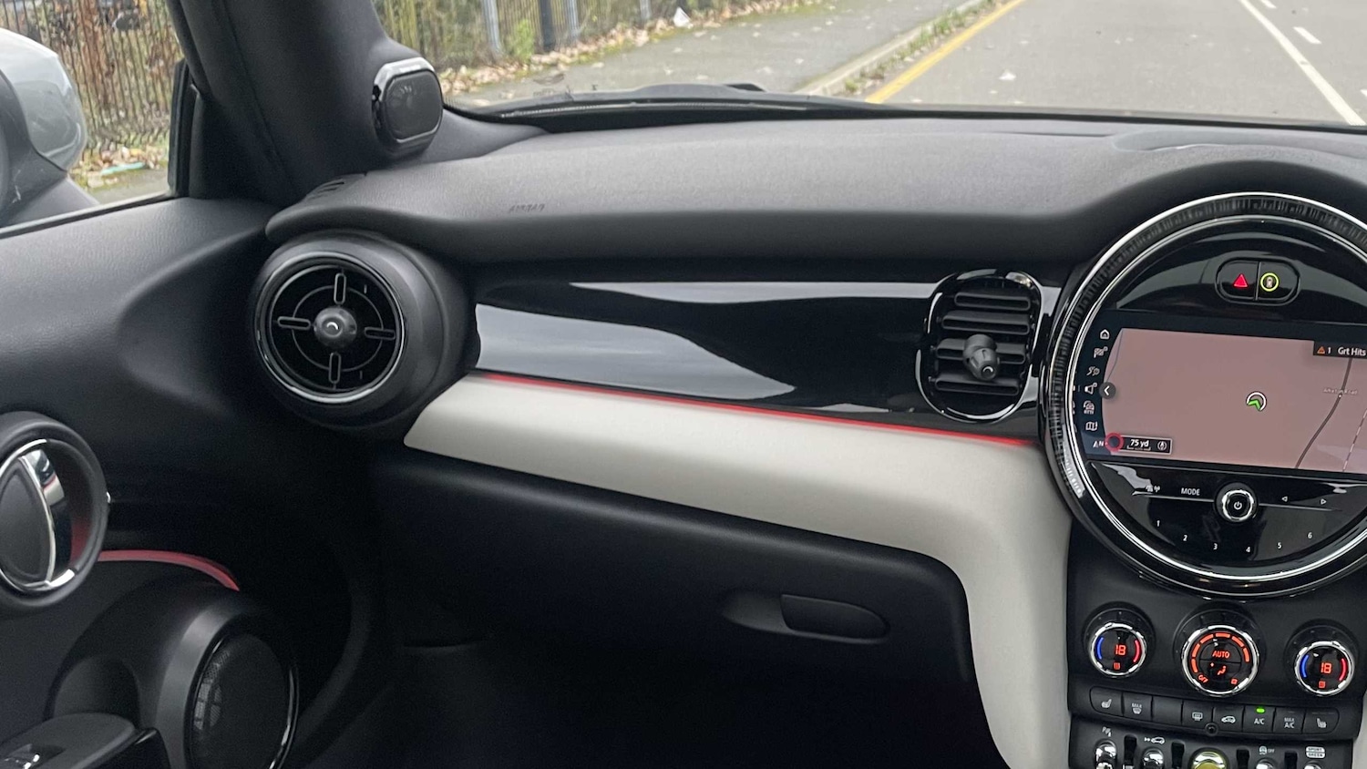 Used MINI Hatch 2022 for sale - 76362621: Photo 6