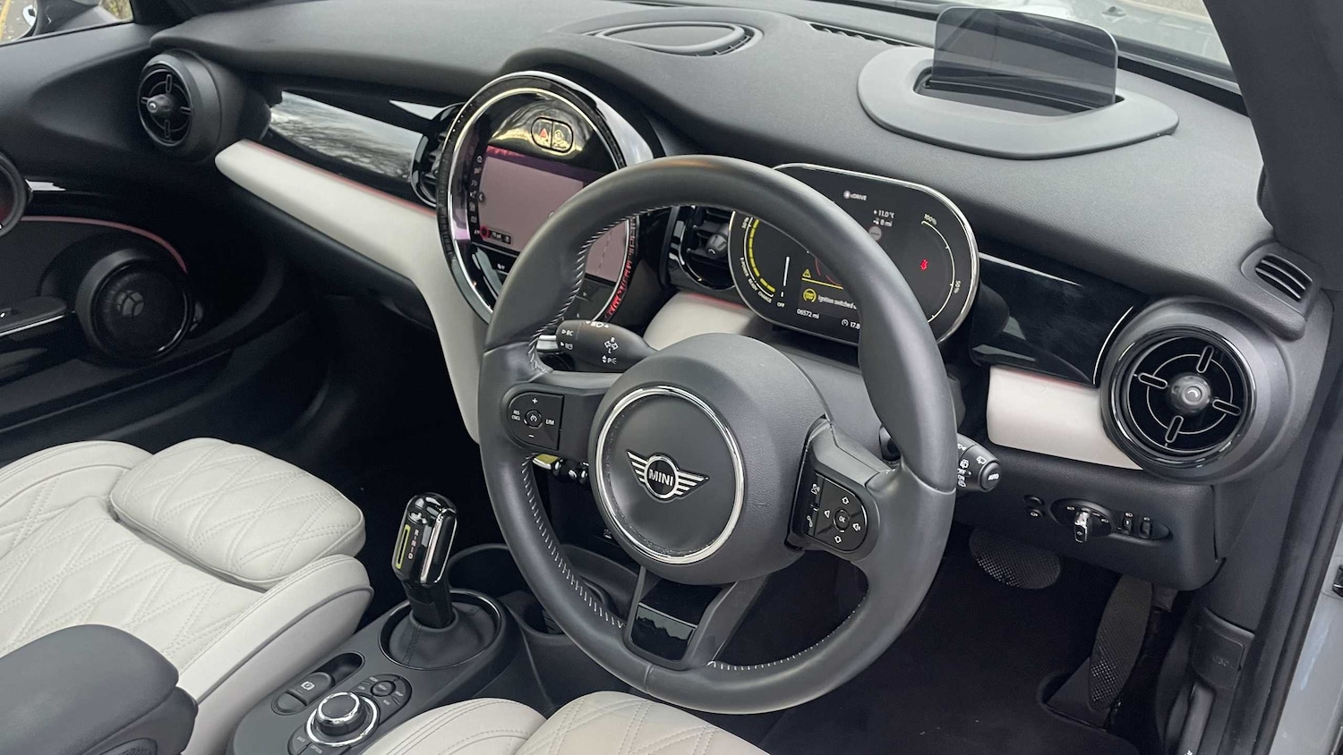 Used MINI Hatch 2022 for sale - 76362621: Photo 7