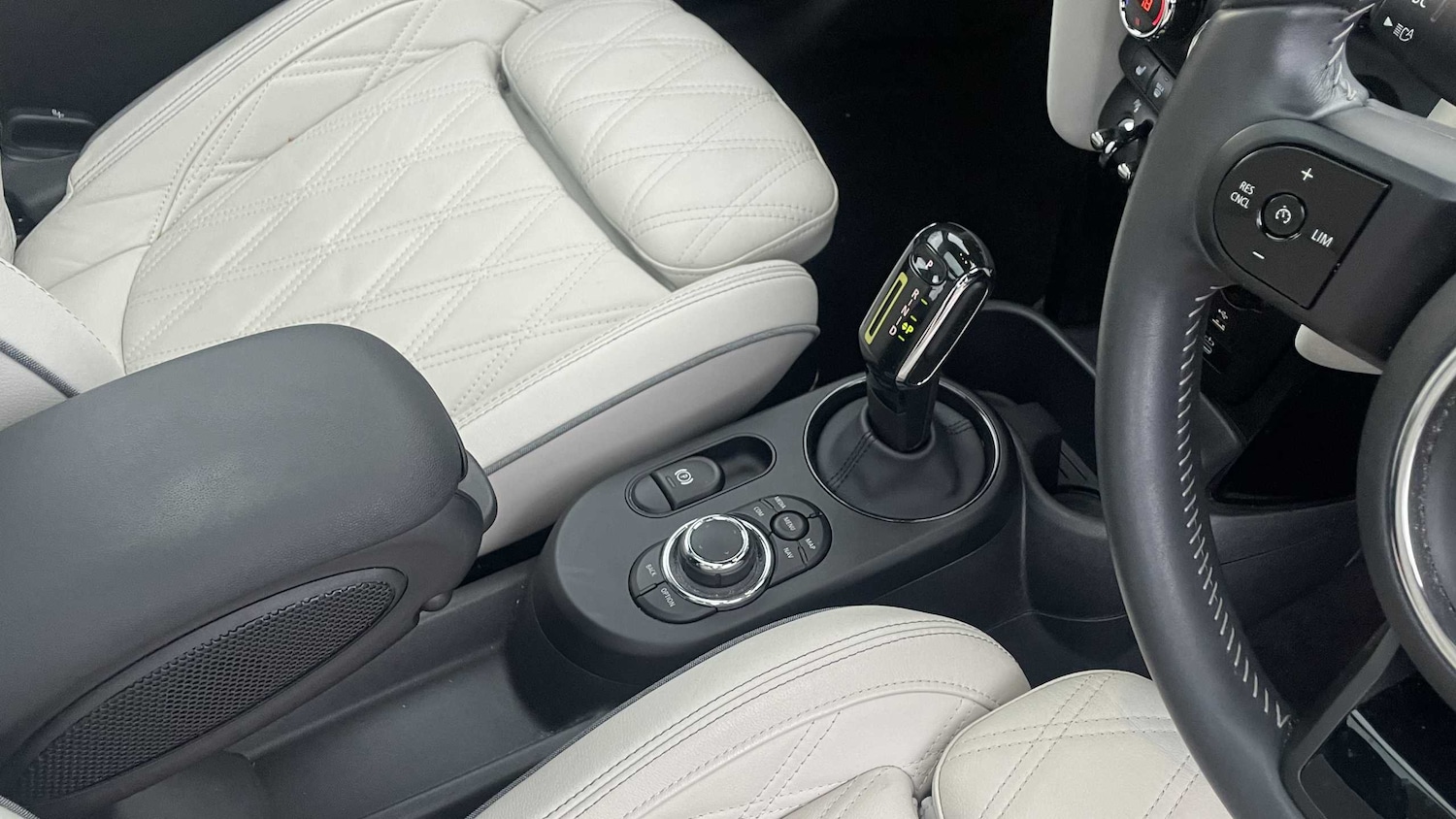 Used MINI Hatch 2022 for sale - 76362621: Photo 9