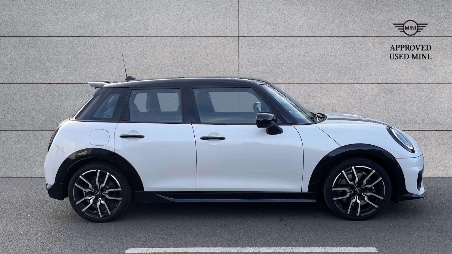 Used MINI Cooper 2024 for sale - 78076998: Photo 3